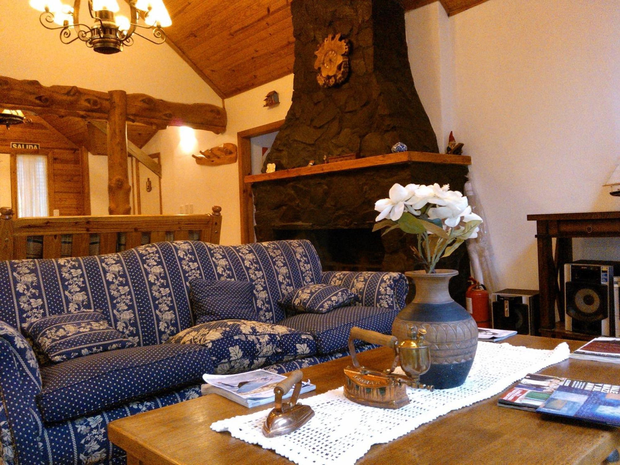 Hosteria Lekun Lekun Вилья-ла-Ангостура Экстерьер фото