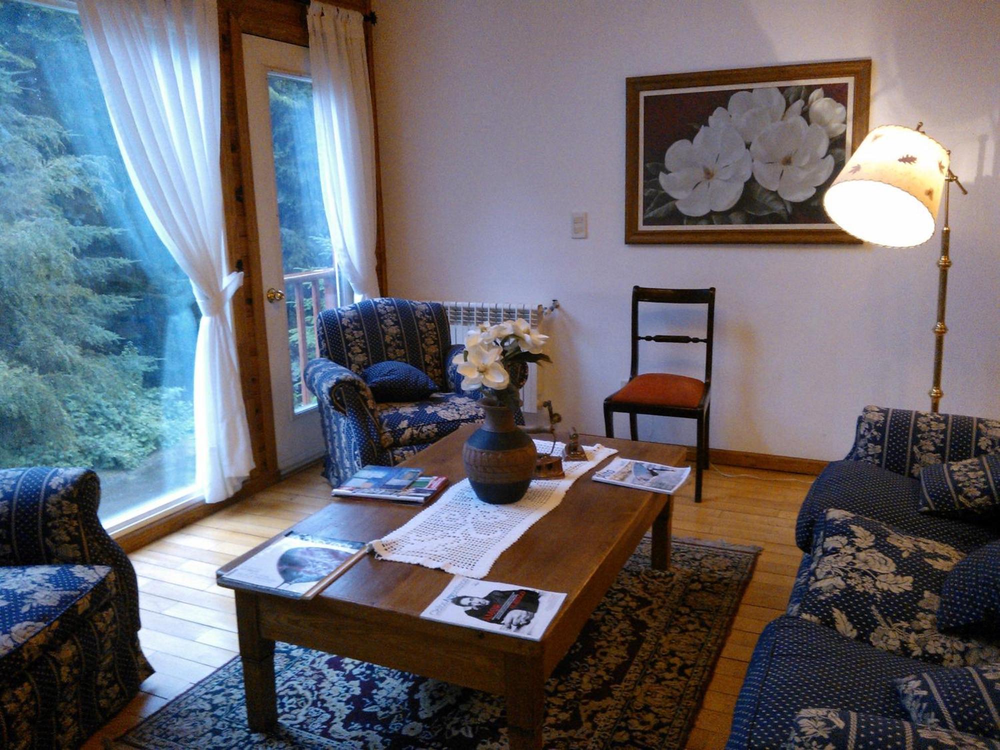Hosteria Lekun Lekun Вилья-ла-Ангостура Экстерьер фото